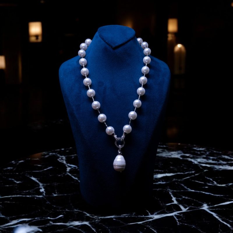 MOP Pearls Elegant Party Necklace Set
