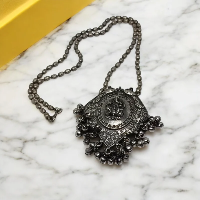 Oxidised Lord Ganesh Temple Pendant - Image 2