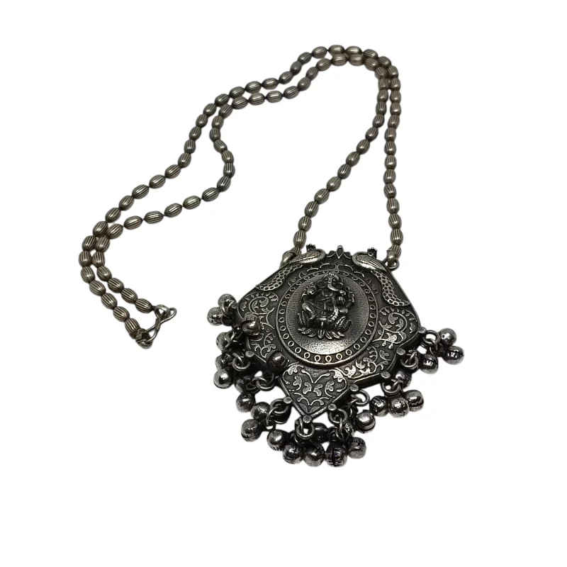 Oxidised Lord Ganesh Temple Pendant - Image 6