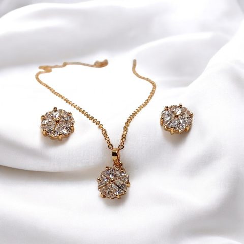 Fancy Rose Gold light Necklace Set