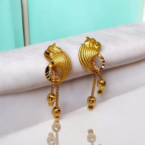 24K Gold Plated stylised sankha shape Earrings.