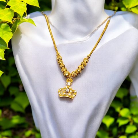 24K Gold Plated Queen Pendant and chain with AD